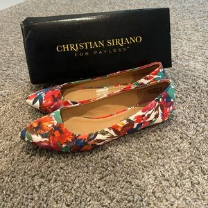 Super cute spring floral multi color flats. Barely worn!